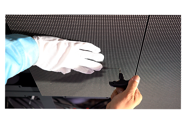 1 Front Maintenance LED Screen GQ Series-Front maintenance.png